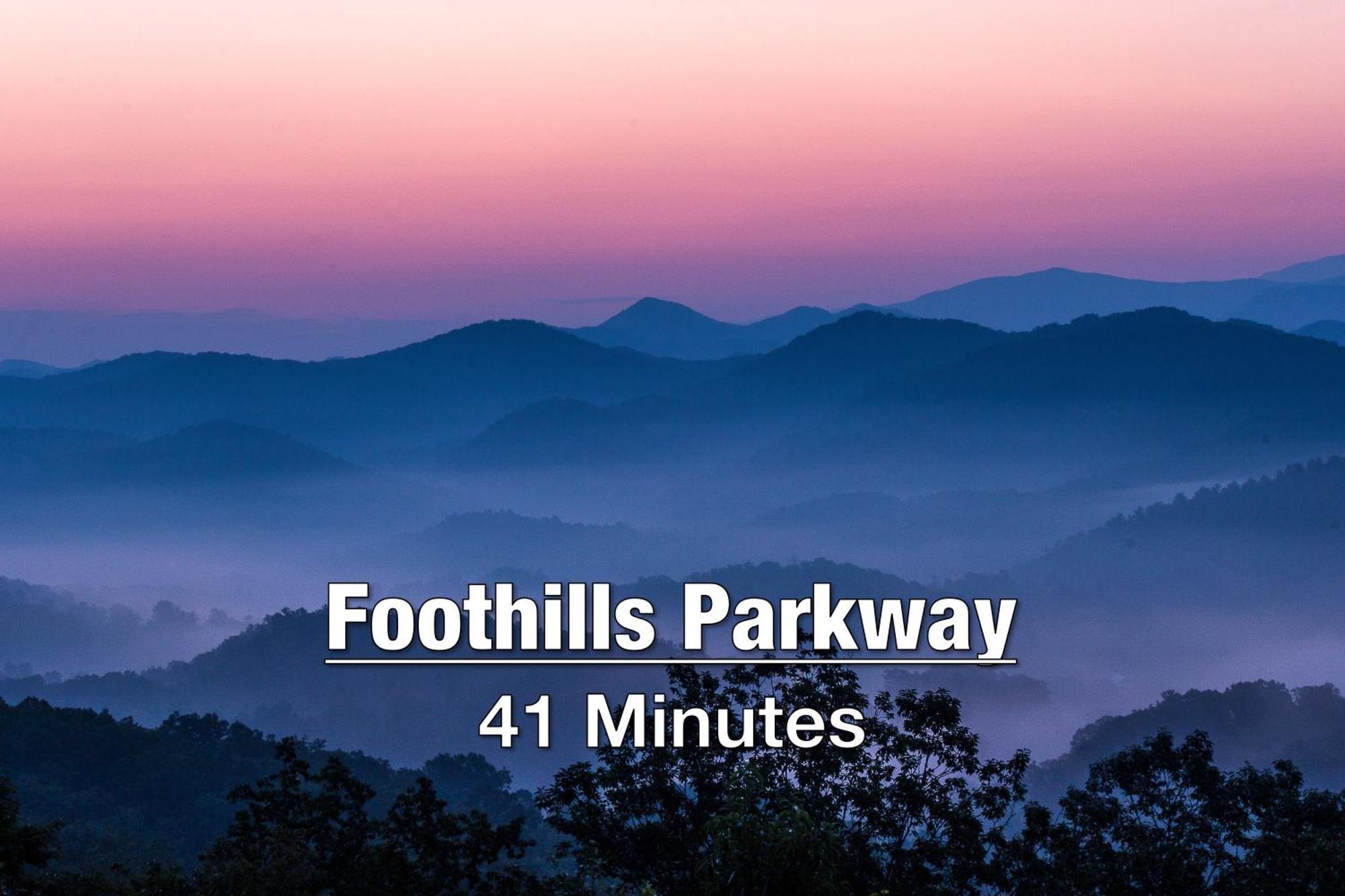 New Luxury Cabin With Stunning Mountainviews,Hottub, Firepit, Fireplace,2 Kingbeds, 2 Covereddecks,Bbqgrill, Shuffleboard And Pool Access Sevierville Eksteriør bilde