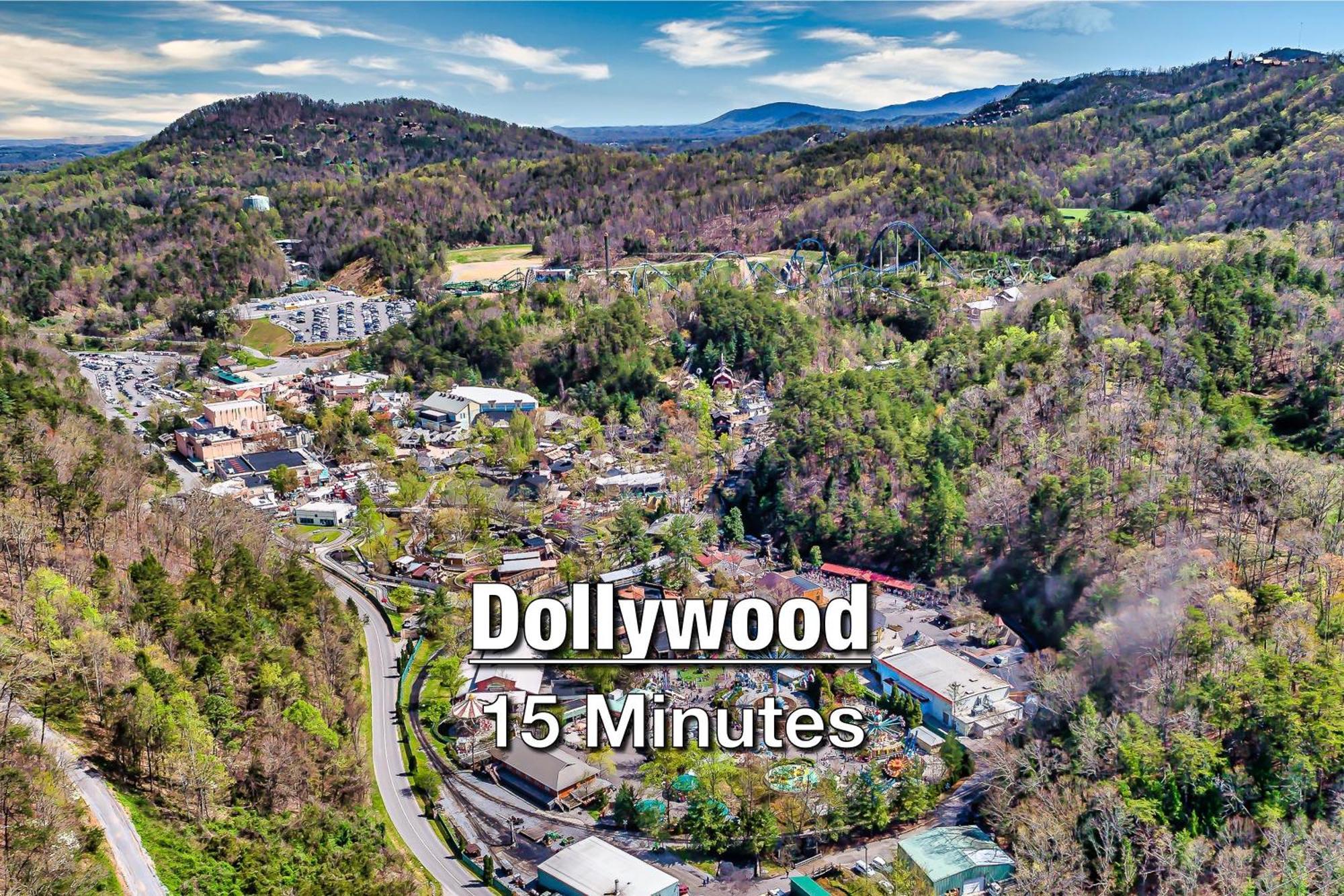 New Luxury Cabin With Stunning Mountainviews,Hottub, Firepit, Fireplace,2 Kingbeds, 2 Covereddecks,Bbqgrill, Shuffleboard And Pool Access Sevierville Eksteriør bilde