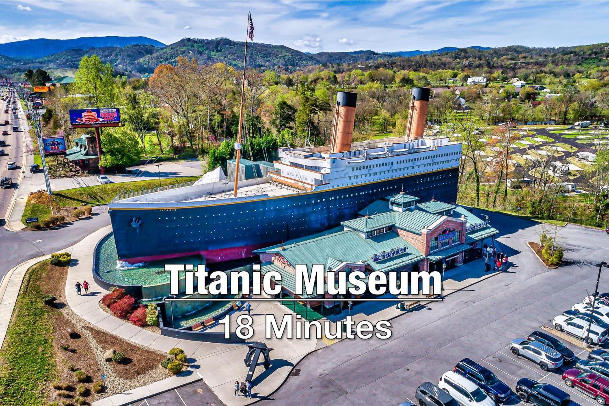 New Luxury Cabin With Stunning Mountainviews,Hottub, Firepit, Fireplace,2 Kingbeds, 2 Covereddecks,Bbqgrill, Shuffleboard And Pool Access Sevierville Eksteriør bilde